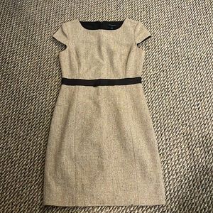 Banana Republic wool tweed brown dress size 8 in great condition